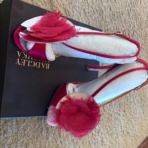 Badgley Mischka Fushia satin heels